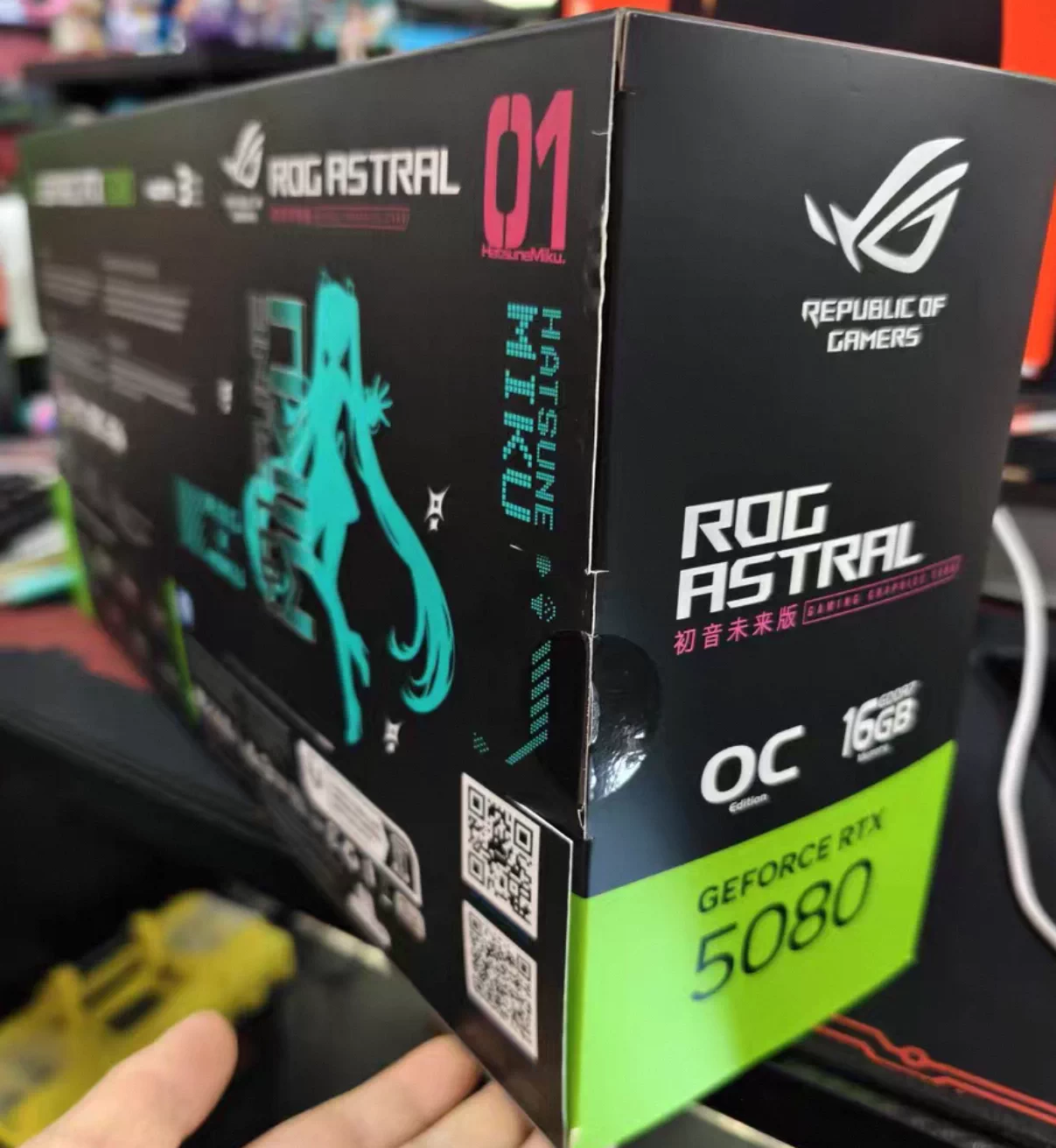 ASUS  5080 16GB  HATSUNE MIKU EDITION