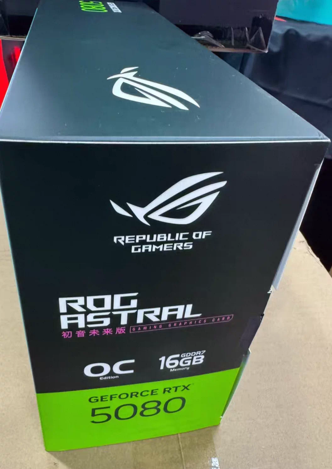 ASUS  5080 16GB  HATSUNE MIKU EDITION