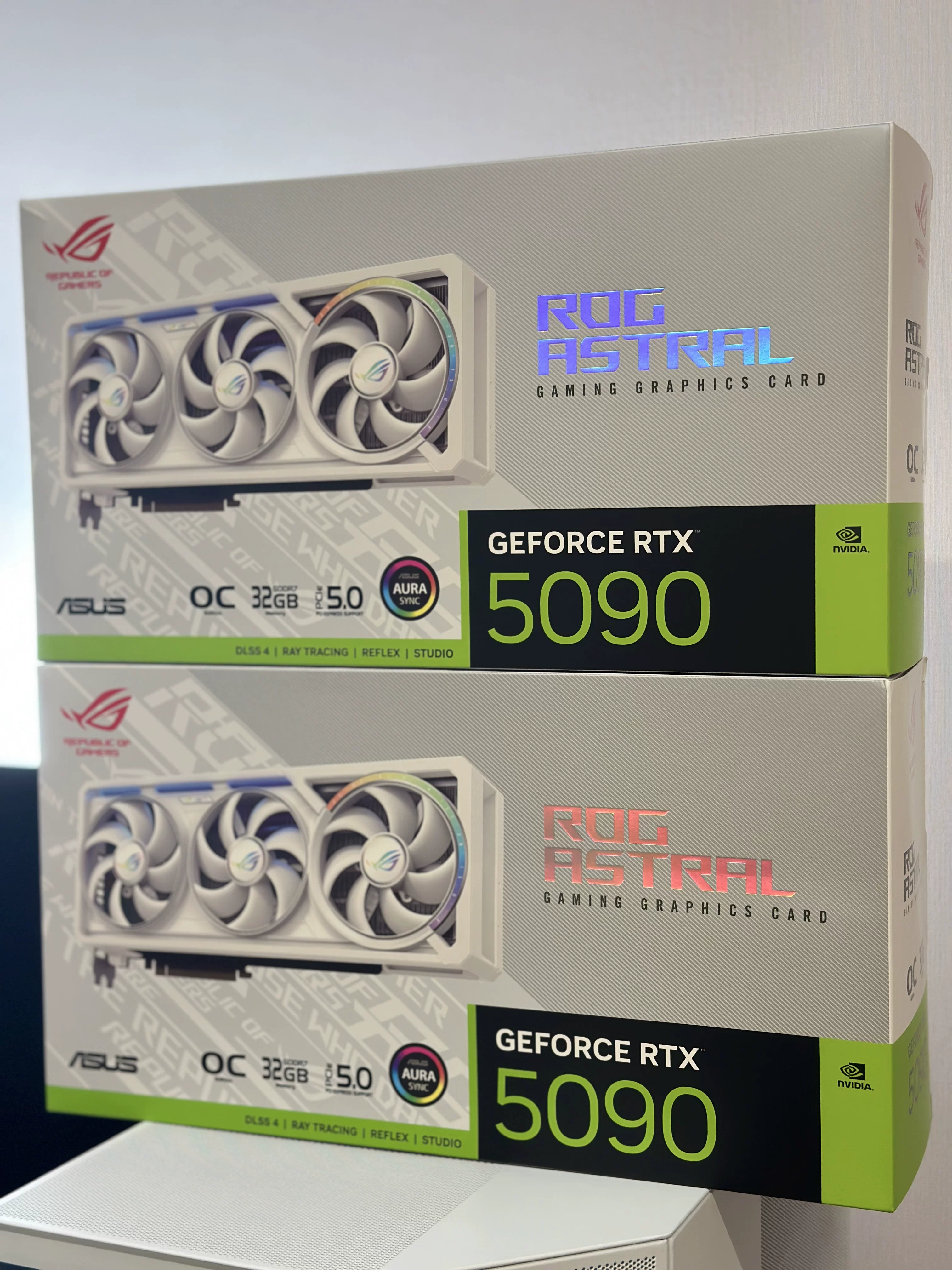 ASUS  5090 32GB
