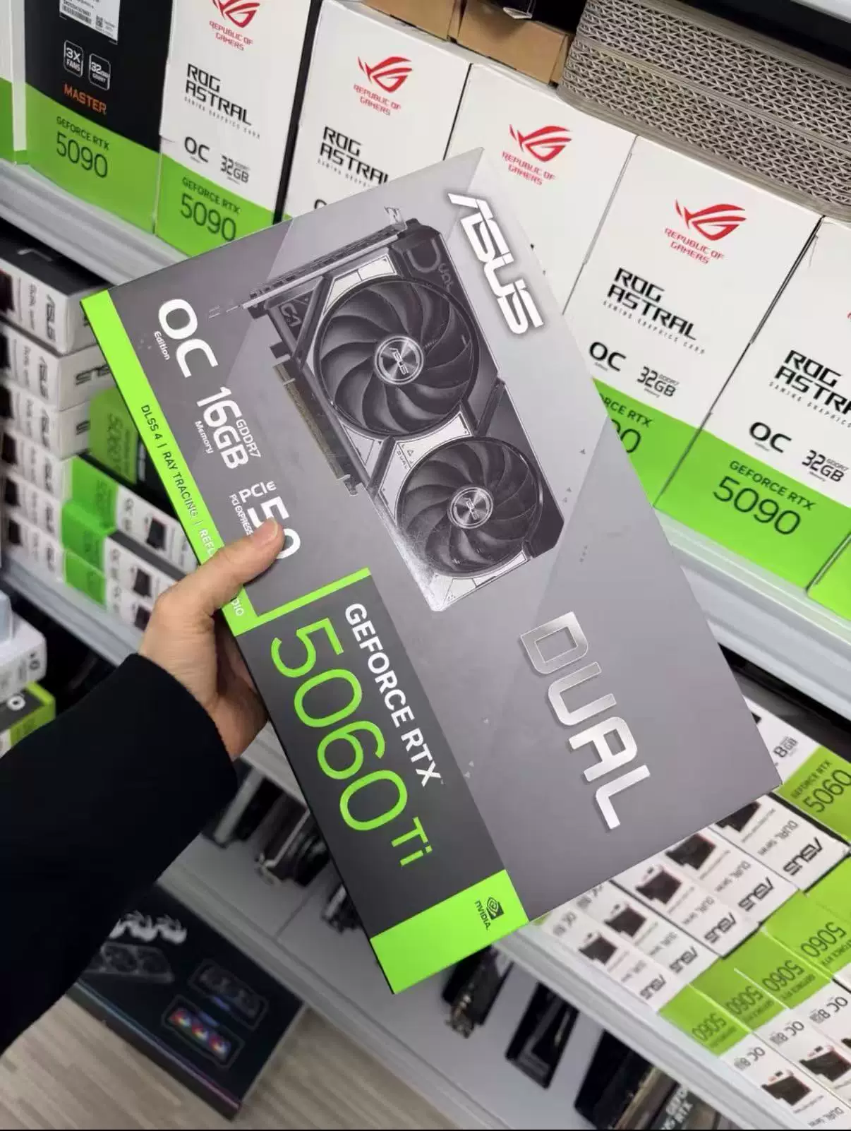 ASUS Dual GeForce RTX 5060 Ti 16GB OC Edition
