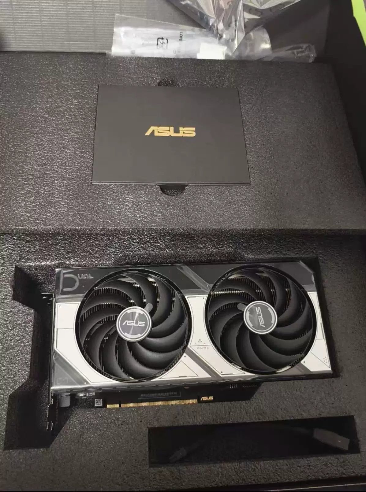 ASUS Dual GeForce RTX 5060 Ti 16GB OC Edition