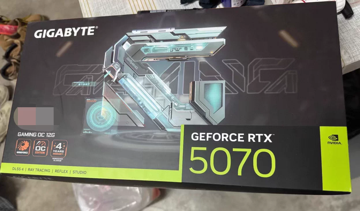GIGABYTE  5070 GAMING OC 12G