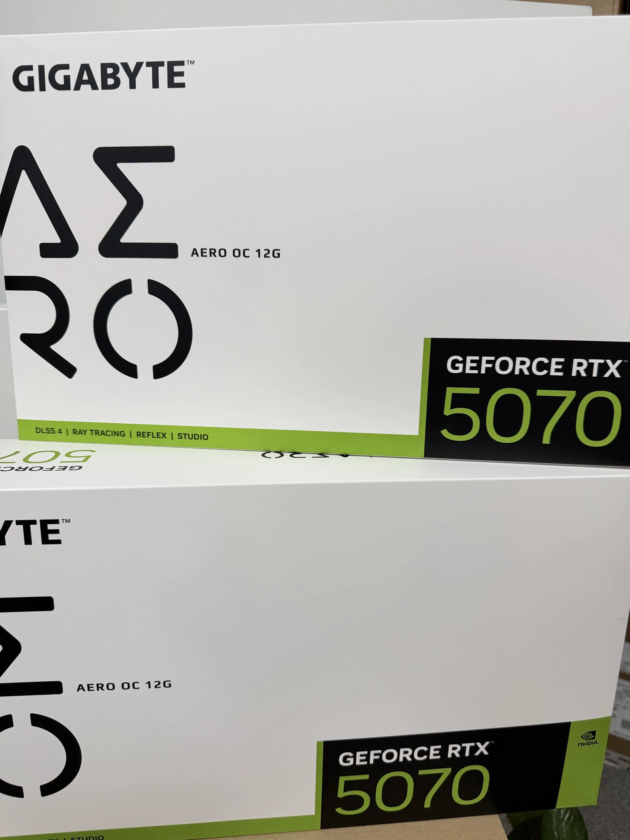 GIGABYTE  5070 GAMING OC WHITE 12G