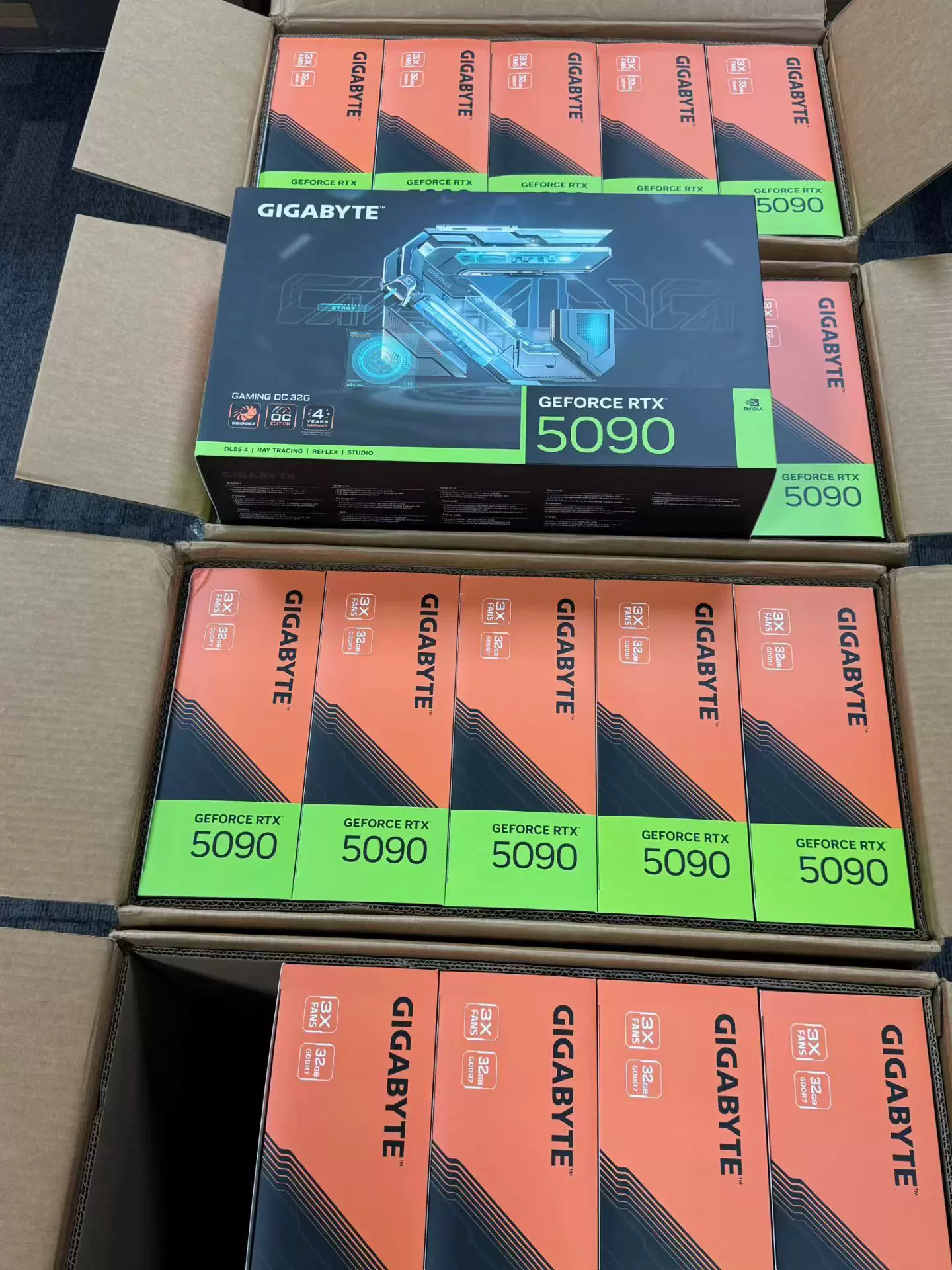 GIGABYTE GeForce RTX 5090 GAMING OC 32G