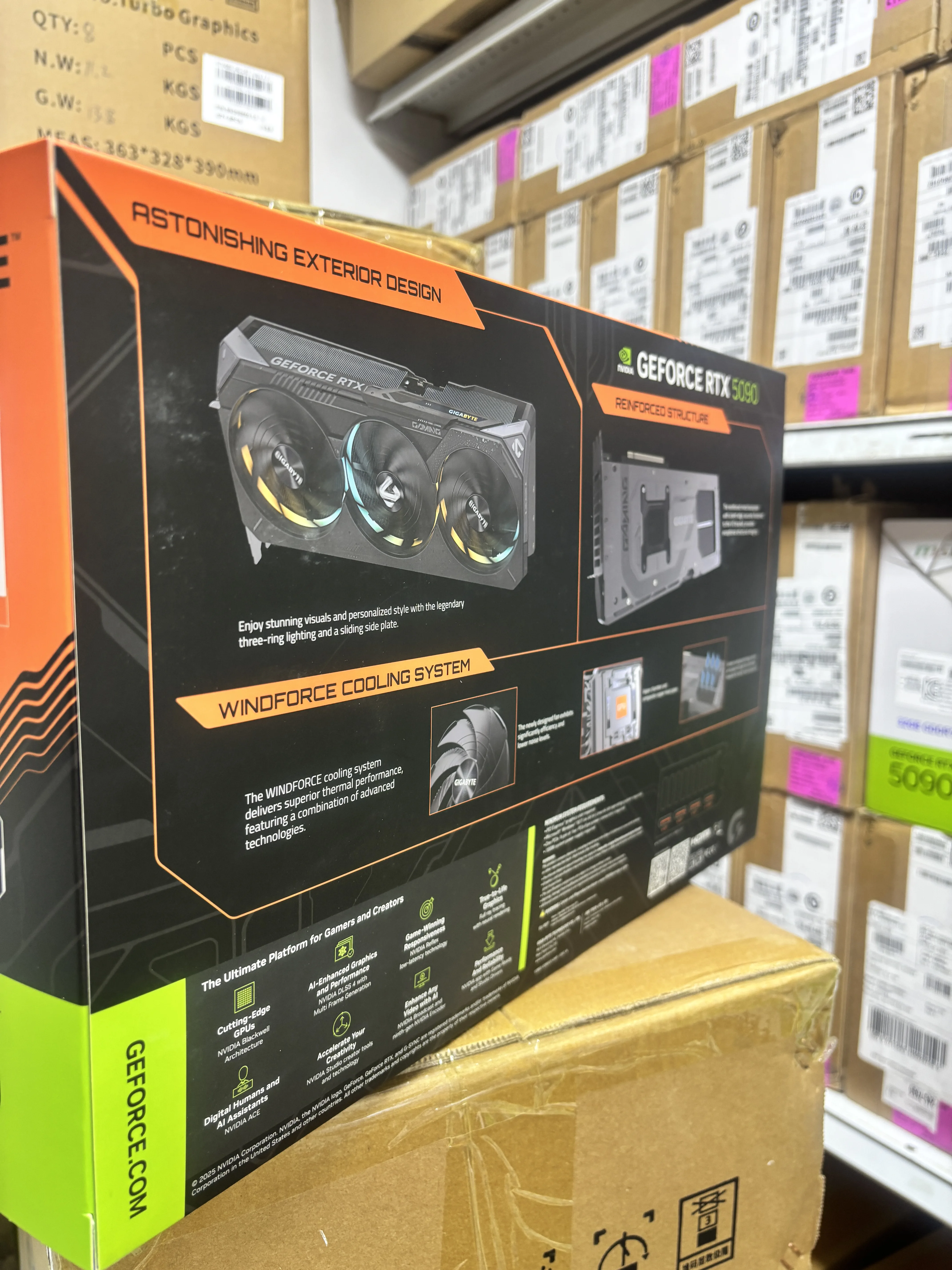 GIGABYTE GeForce RTX 5090 GAMING OC 32G