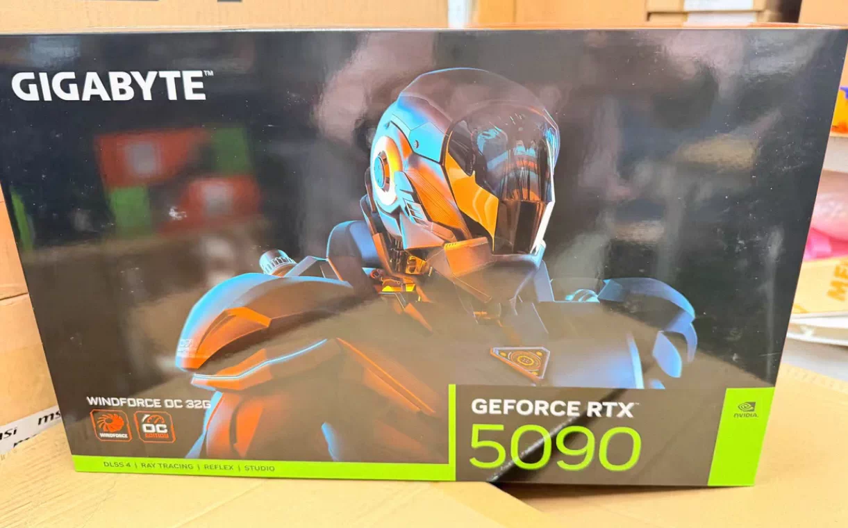 GIGABYTE   RTX 5090 WINDFORCE OC 32G