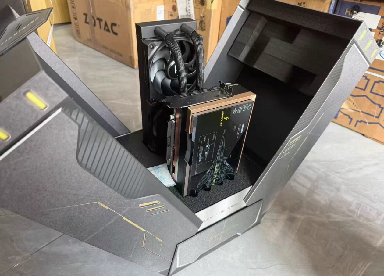 MSI GeForce RTX 5090 32G LIGHTNING