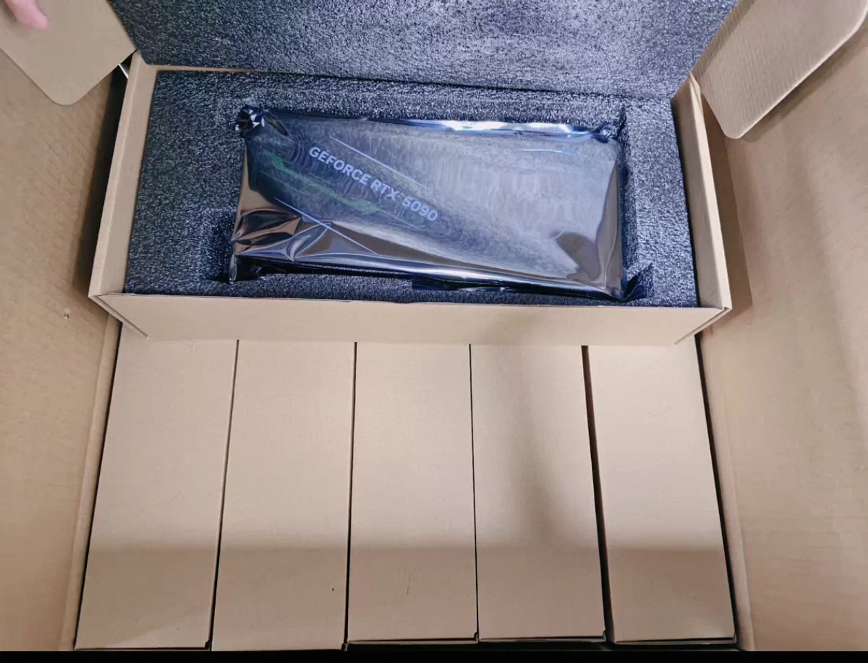NVIDIA  5090 Founders Edition 32GB