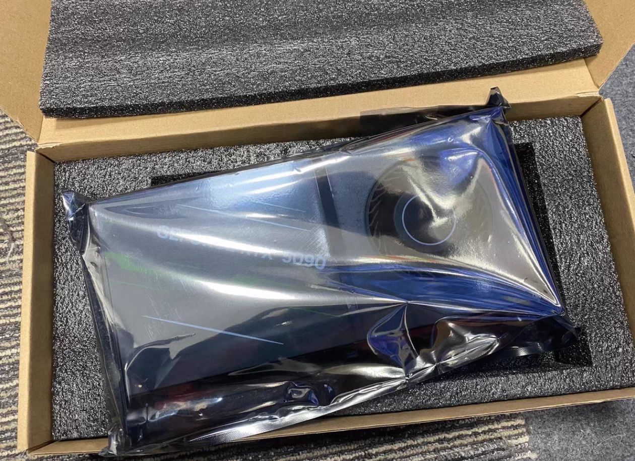 NVIDIA  5090 Founders Edition 32GB