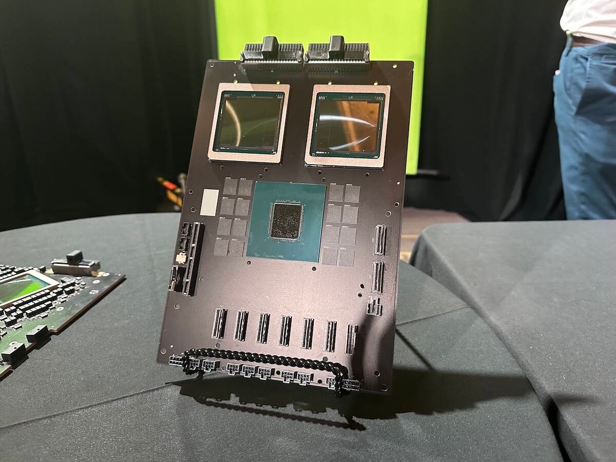NVIDIA GB200 Grace Blackwell 