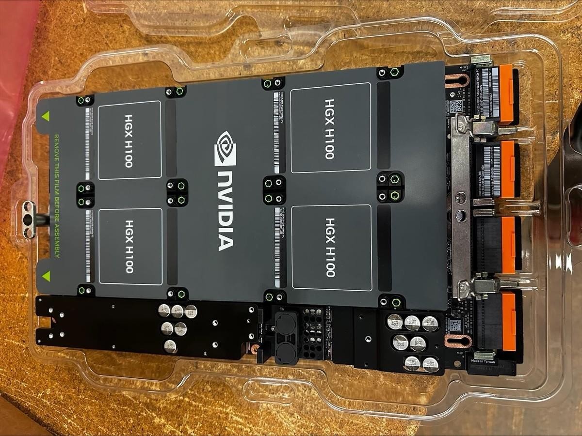 NVIDIA HGX H100