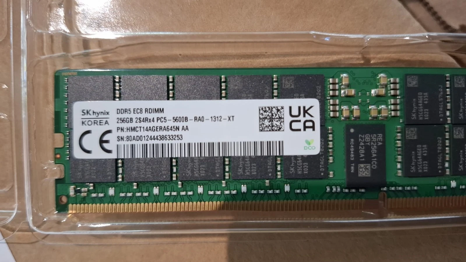 SK 256GB DDR5-5600 ECC RDIMM